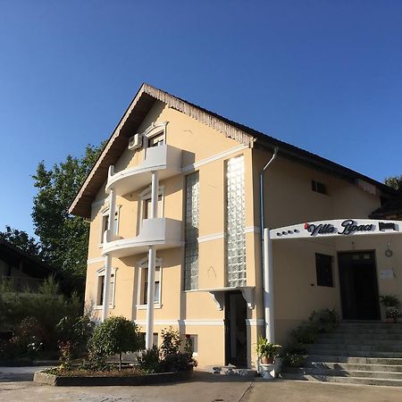 B&B Villa Pipacs Feketić Екстериор снимка