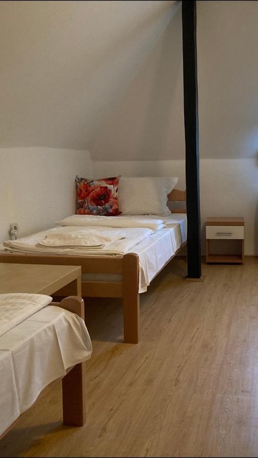 B&B Villa Pipacs Feketić Екстериор снимка