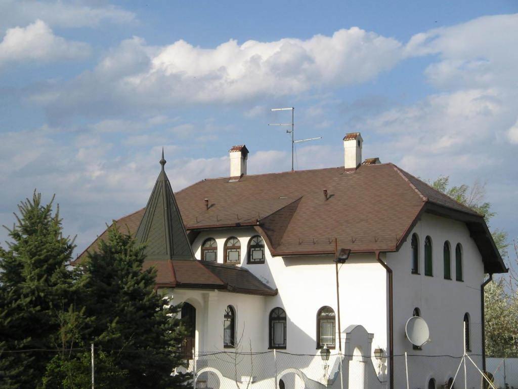 B&B Villa Pipacs Feketić Екстериор снимка