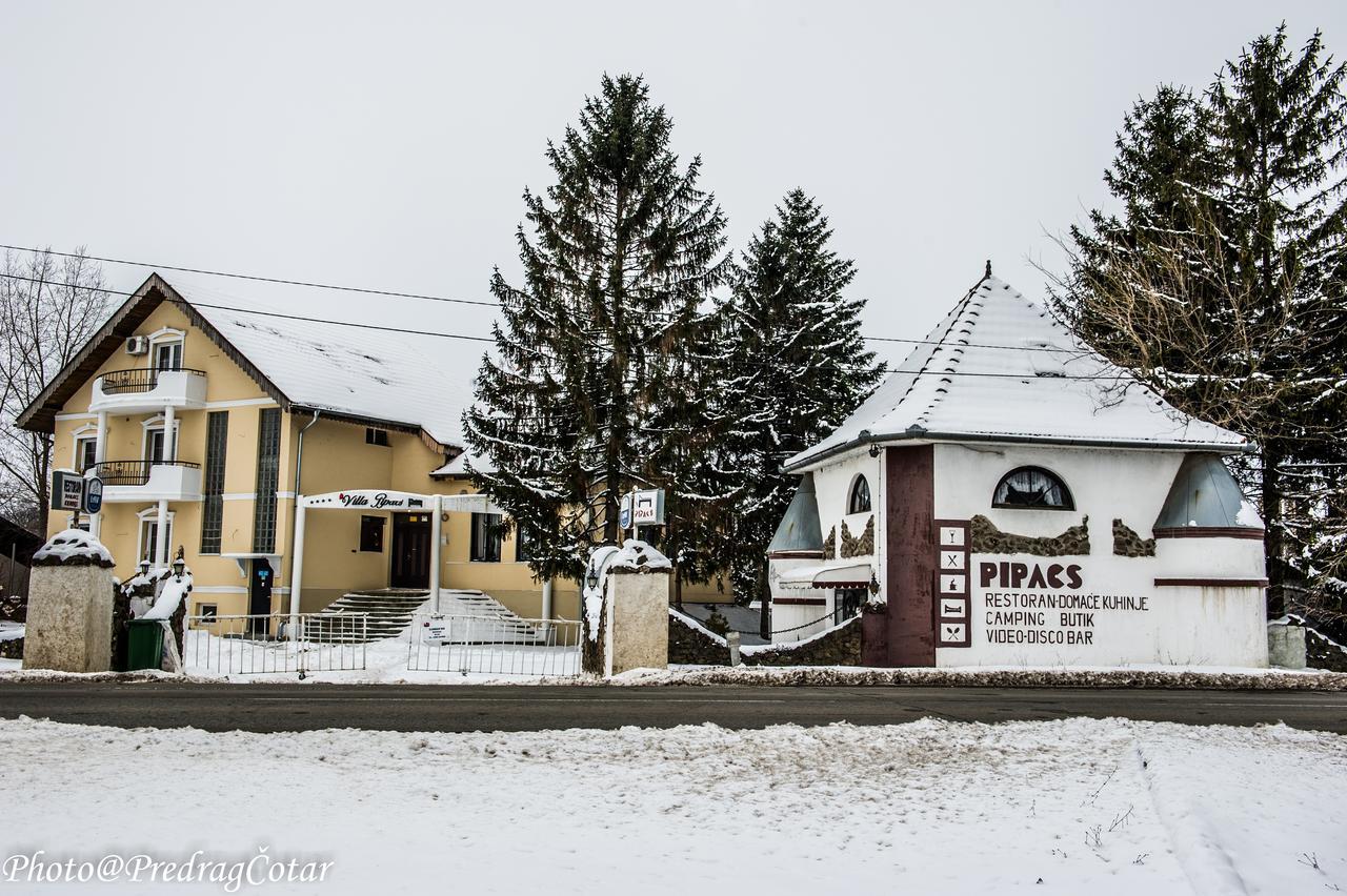 B&B Villa Pipacs Feketić Екстериор снимка