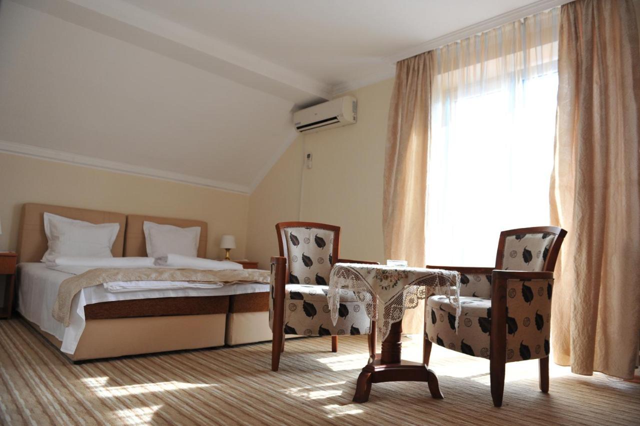 B&B Villa Pipacs Feketić Екстериор снимка